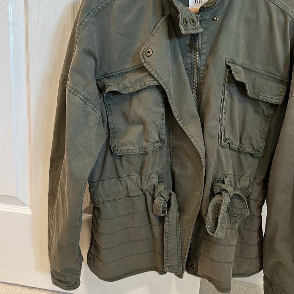 Gap Jacket - Picture 4 of 11